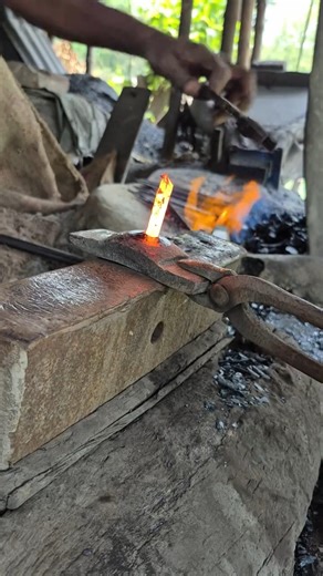 Restoration of a Rusty Antique Hammer | Traditional Blacksmithing ASMR.