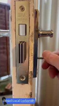 Replacing an ERA British Standard 5 Lever Sash Lock