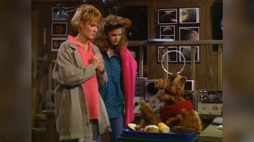 ALF has to go into hiding when Kate's mother drops by unannounced #family #sitcom #ALF | Alf