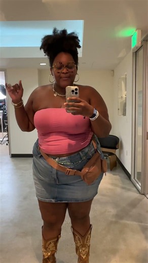 You can rock this outfit all spring and summer! #plussizefashion #plussize #ttfest