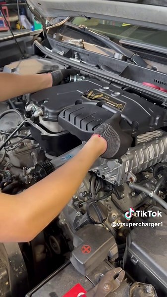 Toyota Land Cruiser V6 Supercharger Kit for Enhanced Power