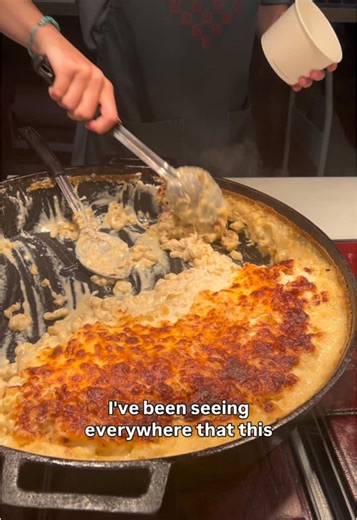 Does Vermont Country Deli have the best Mac and cheese?…. Honestly yes. Come with me to try it! #vermontcountrydeli