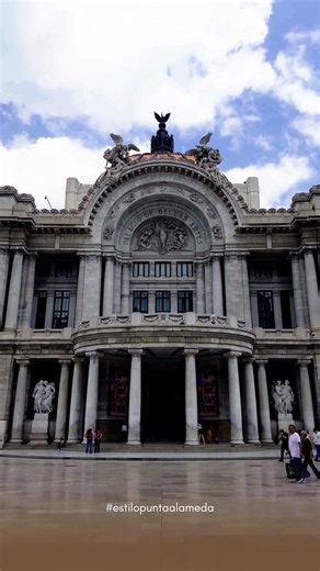 🌇 La CDMX te espera con arte, historia y vida urbana. Hospédate en Hotel Punta Alameda y vive su energía desde el corazón de la ciudad. | Punta Alameda