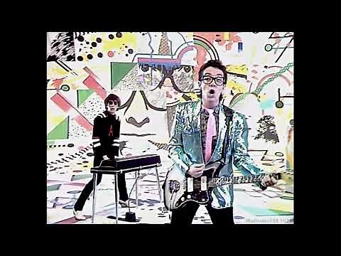 Elvis Costello - Oliver's Army live (Kenny Everett Video Show) 1979