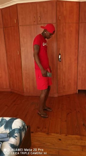 HUAWEI MATE 20 Pro Camera Test in Stylish Room