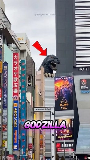 Godzilla attacking Tokyo Tower?! 😱🦖🔥 #japan #godzilla #travel #tokyo