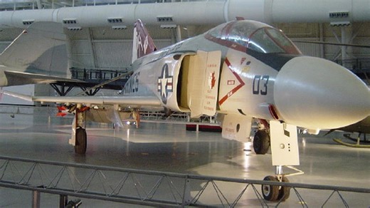 Why Some People Are Turning Airplanes into Luxury Homes