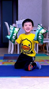 Stand on the Knee , It'S very difficult challenge #funnymemes #funny #partygamechallenge #familygamechallenge #instagram #instareels #foryou #game #challenge #usa #viralvideos #viral | Changsha Family Fun Media