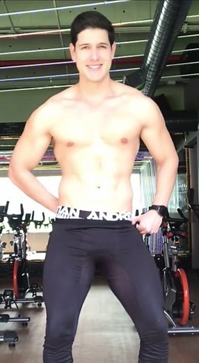 Want to see more? 👀 #trophyboy #andrewchristian #muscle #workout