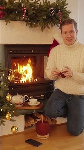 Cozy Xmas knitting - fingerless gloves