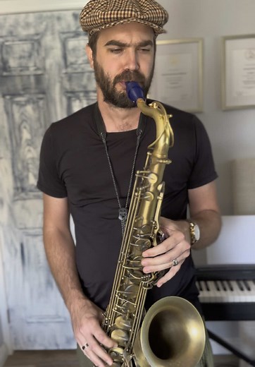 Mastering a Bluesy Saxophone Lick for Tenor Sax