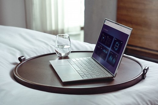 Cómo ver los ciclos de batería de un portátil con Windows 10, su vida útil y su autonomía en horas de pantalla encendida