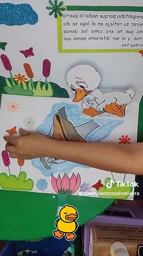 Cuento del Patito Feo - Libro Pop-Up y Manualidades