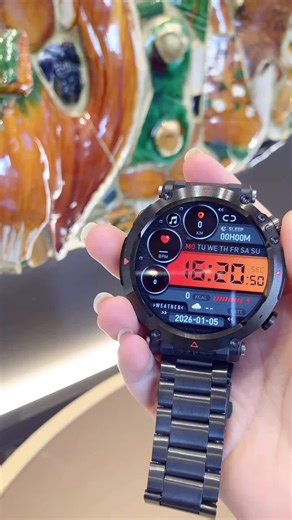 Essential Men's Smartwatch for Outdoor Adventures