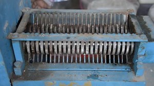 clip-3816323-paper-shredder-machine