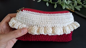 Beautiful! Super Easy Crochet Clutch Bag With Zipper. DIY at home​zip bag. | Crochet & Crafts Therapy