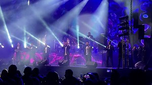 Así arranco el #40Aniversario de Tropicalisimo Apache Oficial en Coliseo Centenario de Torreón. 🤯🤯🤯 #SoldOut para la gran celebración. 🥂🥂🥂 | Coliseo Centenario de Torreón