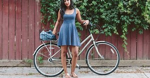 How to prevent helmet hair: 5 ways to look good after a bike ride - FASHION Magazine