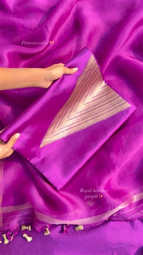 Kalasheel by Priyanka - Ethnic Unstitched Duppata-Suits on Instagram: "Designer made handloom silk kurta and dupatta adorned with zari woven elegant neckline and four-side dupatta borders paired with matching crepe silk lowers. Luxurious traditional Indian ethnic suit fabrics for your wedding wear, bridal trousseau, festive and party-wear outfits. Call us on +918851161852 to book video call appointment Book directly on our website www.Kalasheel.com 🔍Search code: Pink : SF004657 Price - ₹11800/-