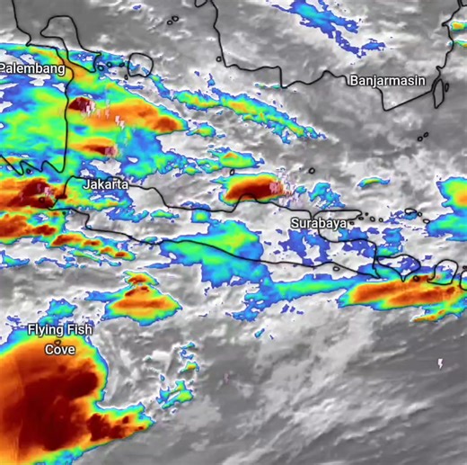 Update 03 Maret pkl 07.05 WIB awan hujan signifikan terpantau di sejumlah wilayah Indonesia selatan pagi ini. 1 terpantau di Selatan bali hingga Selatan nusa Tenggara barat bagian barat. 2 utara Jawa Tengah bagian timur sekitar Jepara 3 banten bagian barat dan laut utara jakarta daerah mana saja yang sedang hujan.. disini di cirebon lagi grimis.. hati2 ya.. dari siang smpe sore angin kencang.. #update #sorotan #infoterkini #cuacaekstrem #jawa