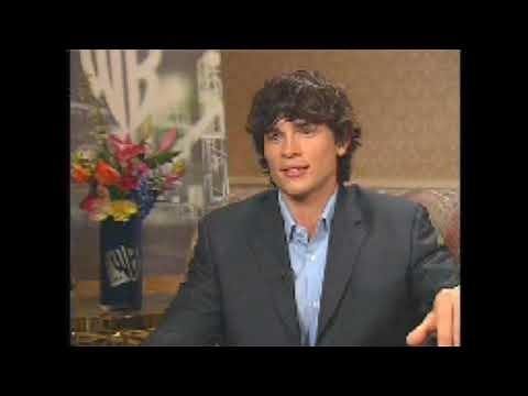 Tom Welling Describes Smallville In May 2001!