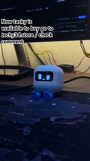 This is Tasky, your everyday companion #tasky #deskaccessories #desksetup #airobot #robot #robotics