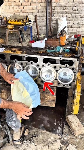 Smart Workshop Trick: Manual Engine Compression Pressure Test! #shortsfeed #mechanic #shorts