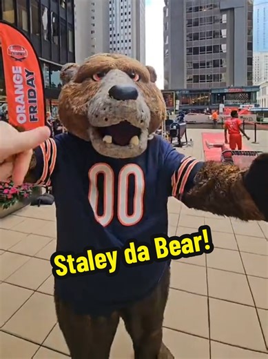 Staley da Bear Joins Jessie White Tublers Performance