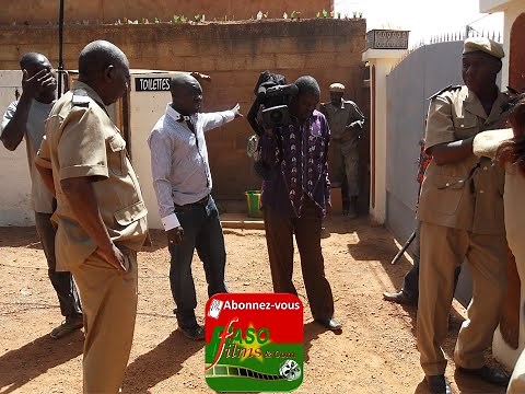 Commissariat de Tampy - S03 - E06 - Délinquants aux cols blancs (HD)