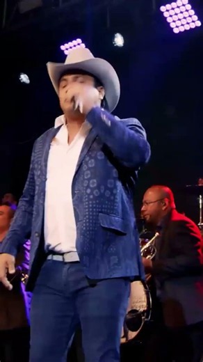 ¿Quién la ve con su cara tan bonita? 😍 🎶 “Quem Pompó” #JuliónÁlvarez #LosPasosDeJulion