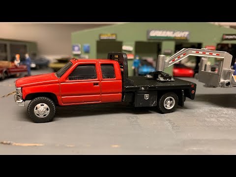 Custom 1/64 Greenlight Trucks Dually Drivers in Layout Diorama