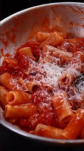 【豚トロで!】本格アマトリチャーナを簡単に作る【キツネのまかない飯】