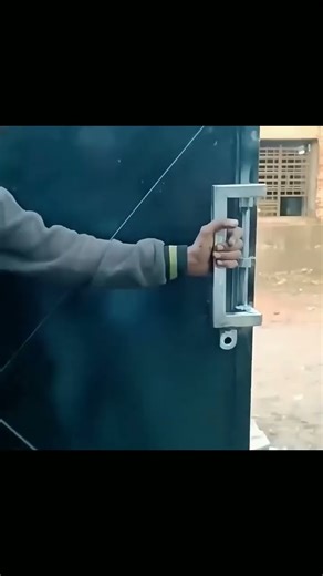 New door design mechanism #grilldesign #maingatedesign #entrydoor #welding #workshop #mechanical #3d