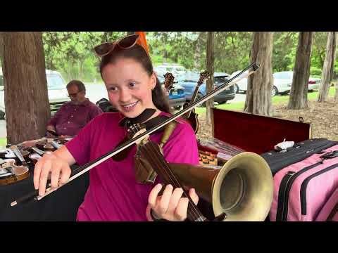 Hollace plays a Horn Violin!