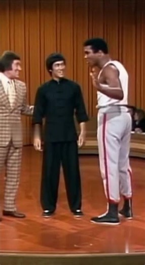 Bruce Lee’s Sky-High Knee Strike 😳 | Built Different