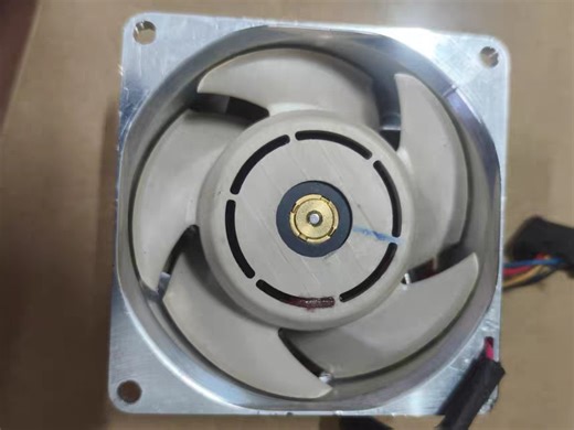 AVC新品8038测试版风扇，转速高达21500RPM！标签及扇叶特写会放在评论区