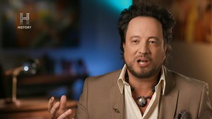 87K views · 2.7K reactions | William Shatner se reúne con expertos en alienígenas ancestrales para profundizar en la teoría de los antiguos astronautas. Buscan revelar el verdadero origen de la humanidad, ya que muchas culturas antiguas coinciden en describir seres celestiales considerados divinos, que habrían enseñado valiosas tradiciones.  Todo esto y más en tu pantalla de History #AlienígenasAncestrales | HISTORY | Facebook