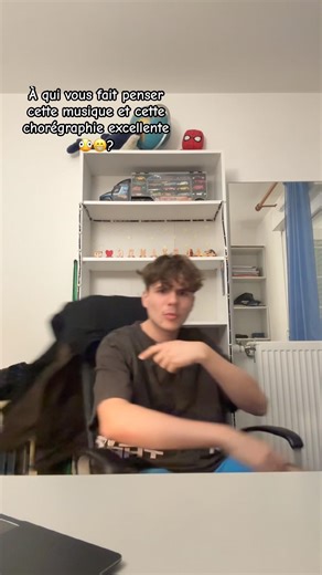 Meilleur danseur au monde😎🫪😂 #french #kiss #abonnetoi #humour #like #drole #humoresque #playback!