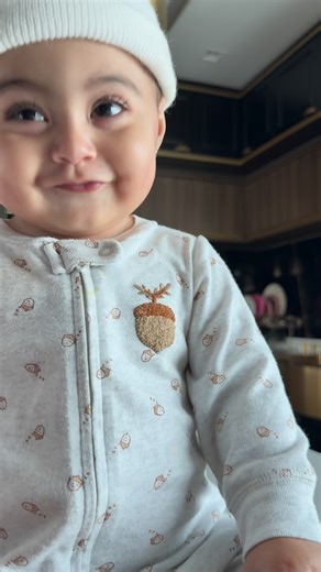 Graciele Lacerda on Instagram: "Não podia deixar de postar no feed. Acho que está vindo um “mamãe”!! 🥹🥰"