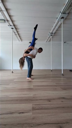 acro balance work in progress 💪🏼 #acrobalance