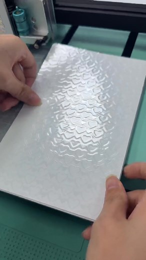 Choose your favorite backing sticker！ #tuoli #screenprotector #cuttermachine #hydrogelfilm #filmcuttingmachine #hidrogel #plotterdecorte #backfilm #cutter #plotter #foil #backsticker | TuoLi hydrogel protector manufacturer