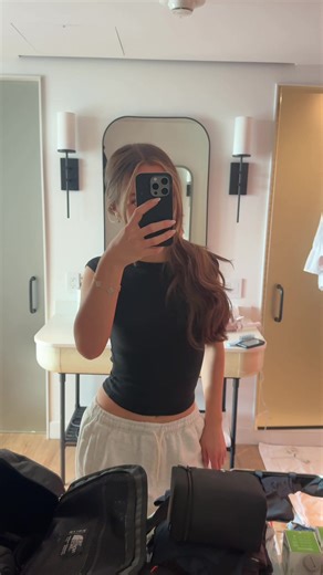 soll ich sowas immer machen wenn ich irgendwo unterwegs bin? in 10 Tagen krieg ich die Antwort 😭😭