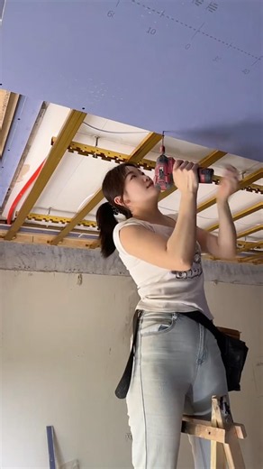 Ceiling decoration construction 🦺 #ceilinginstallation