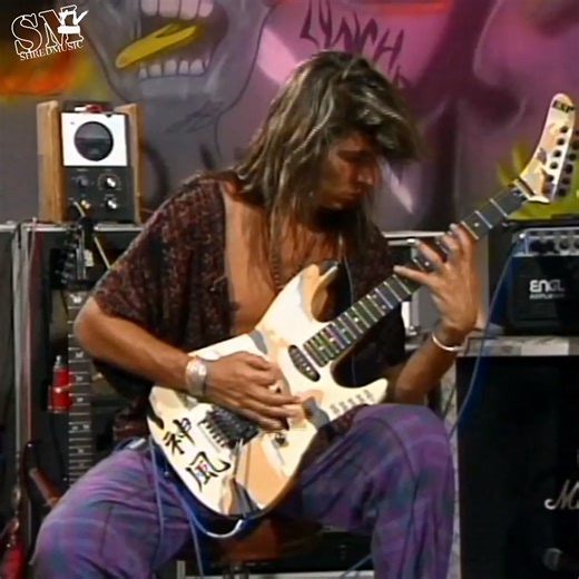 282K views · 9.6K reactions | George Lynch Licks (Reh Video) #guitar #georgelynch #guitarist #shredguitar #90s | Shred Music TV | Facebook