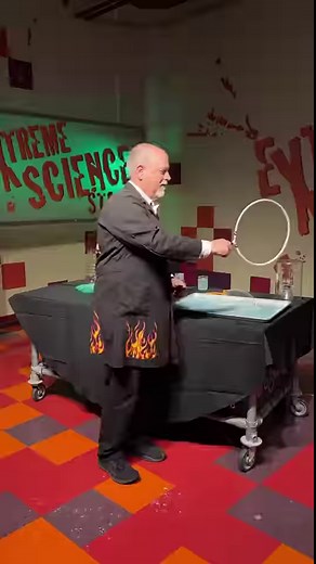 The BEST giant bubble recipe⬇️🫧 INGREDIENTS • 1 gallon of water (tap water if fine) • 1 teaspoon of Guar Gum (found in the baking aisle) • 3/4 cup of Dawn dish detergent • 2 teaspoons of Baking Powder. 🫧🫵 PROCEDURE 1. Add Baking Powder to the water. 2. Mix the Guar Gum with the detergent first, then add mixture to the water. Mix vigorously, but try to avoid making toam on top. 3. Will work well right away, but improves after a day or so. This allows the Guar Gum to fully hydrate and dissolve 