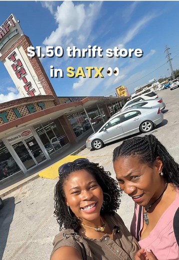 💡 Anytime I travel I always try to find a local thrift store! San Antonio Thrifters - was this the place to go? Hows the thrift scene! BONUS: The Worlds Largest Cowboy Boots 🙂 Check out my 2-day guide for San Antonio in my bio — it’s the full map more that I didn’t get to do but you should! My name is Kylah, your Girl on the Go ✨ follow for more weekend trip inspo! #traveltiktok #travelcreator #sanantonio #thriftfinds #weekendtrip