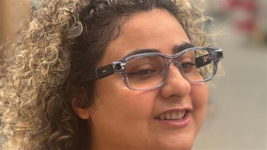 Ally Solos Glasses use AI to help blind people navigate the world