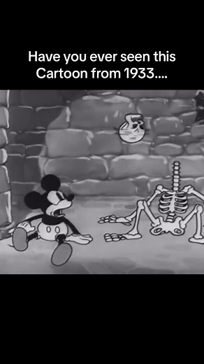 Mickey Mouse in The Mad Doctor (1933) 🕸️ #oldcartoons #oldcartoons #vintagecartoons #vintagecartoons #oldcartoons #fyp