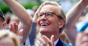 'Fox & Friends'' Steve Doocy Says Wife's Decision to Get New Sunglasses Saved Her Life; Shares Emotional Journey to Treat Her Eye Cancer