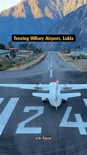World's Most Dangerous Airport 😱 | Lukla Airport Nepal #shorts